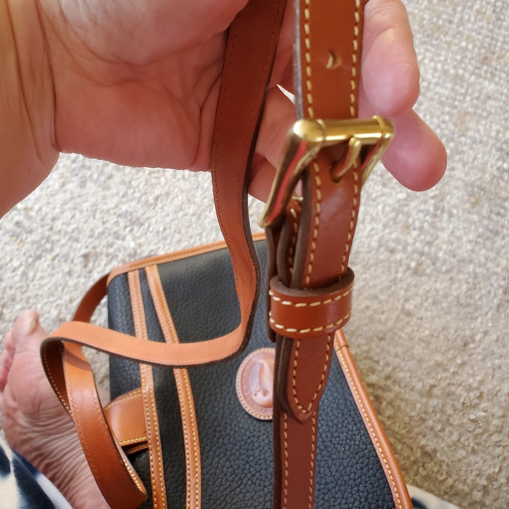 SOLD* Dooney & Bourke Vtg Two-Toned Equestrian Bag - Picture 7 of 16